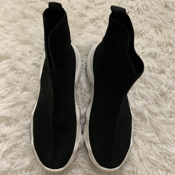 Pretty Little Thing Sneakers- SIZE 8 - Picture 3 of 3